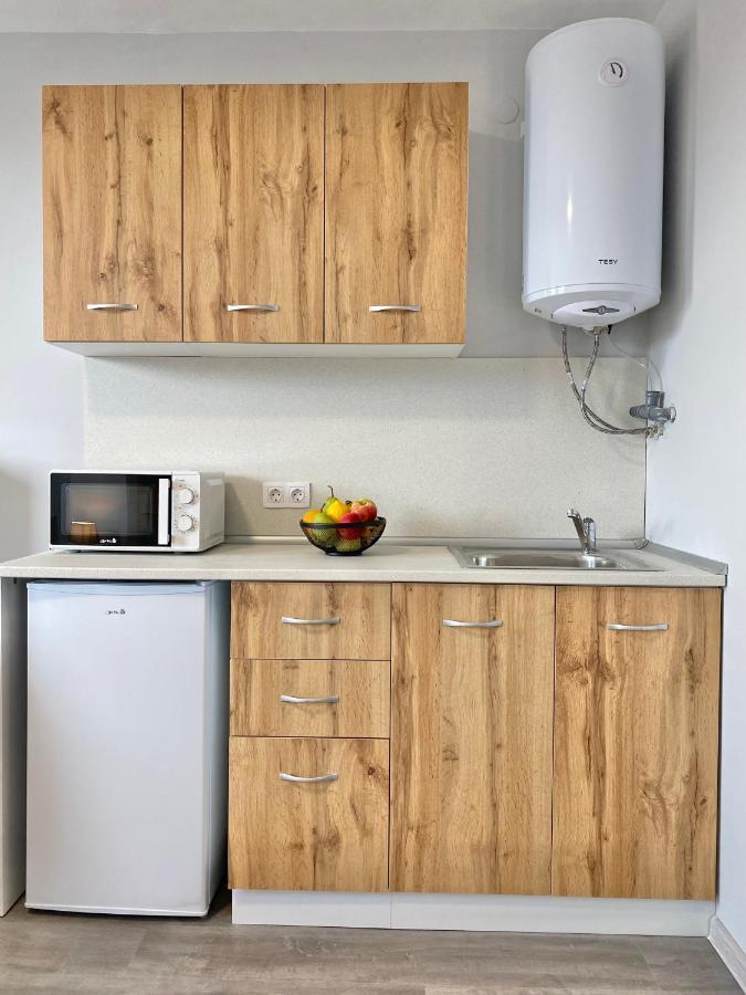 Hello Studios Budget Stays Free Parking & Wifi Stara Zagora Bagian luar foto