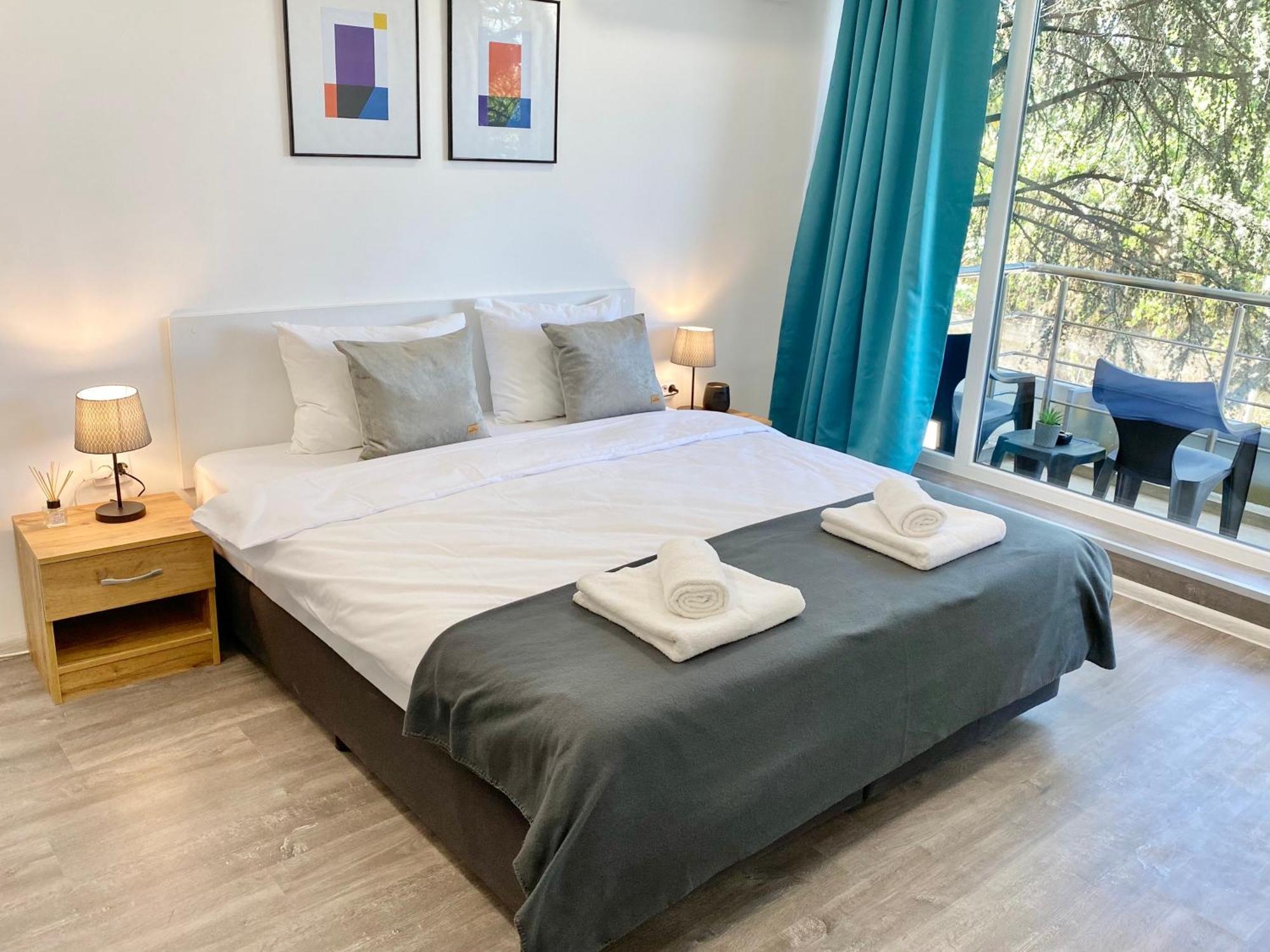 Hello Studios Budget Stays Free Parking & Wifi Stara Zagora Bagian luar foto