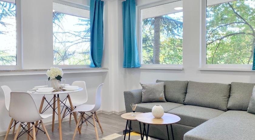 Hello Studios Budget Stays Free Parking & Wifi Stara Zagora Bagian luar foto